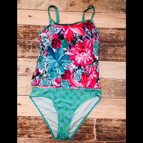 22 Other - Two piece floral polka dots tankini by 22‎
